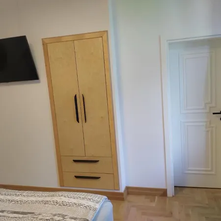 Luxury 12-2 Guest house