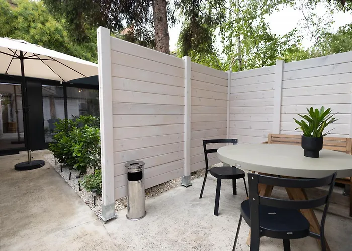 招待所 Luxury 12-2 4*